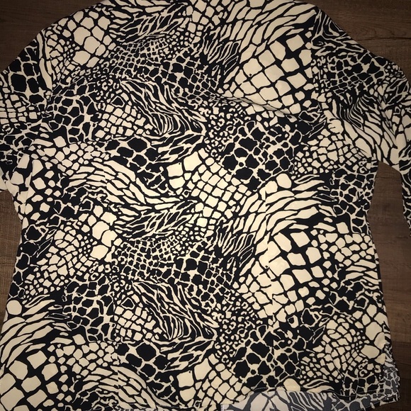 Joanna Petite Button Down Blouse, Size PXL - Picture 5 of 5